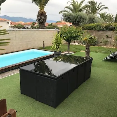 Dom wakacyjny Moderne 5 Personnes Saint-Cyprien (Pyrenees-Orientales)